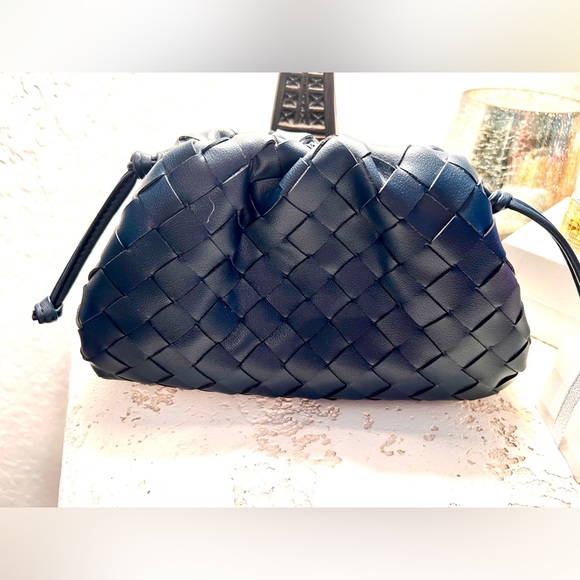 Tiffany and Fred Paris Full Grain Woven Leather Pouch/Shoulder Bag/Clutch - Picture 5 of 10